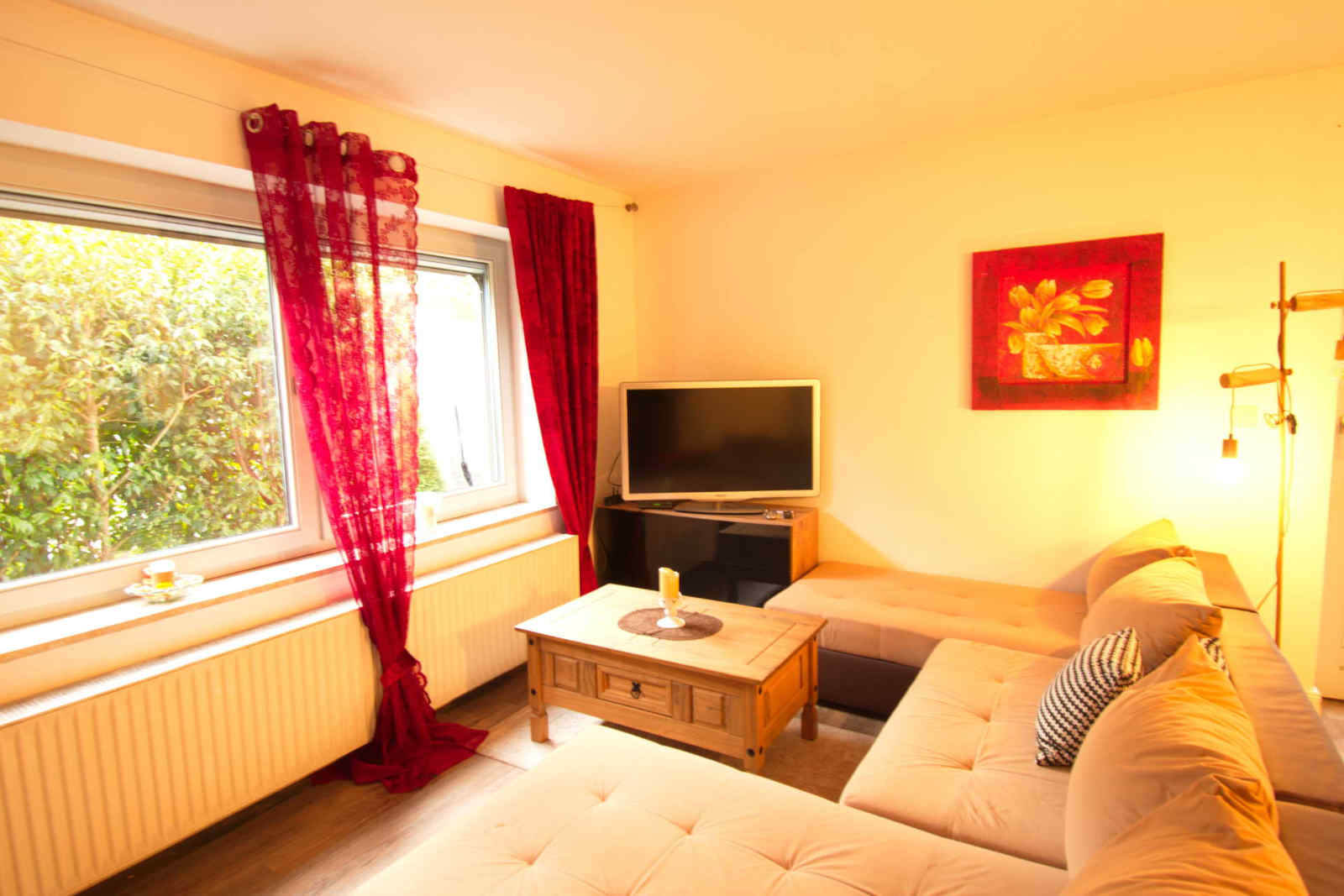 Wohnzimmer Sitzecke mit Fernseher